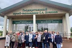 28 мая 2026 г. для ветеранов-педагогов СВАО состоялась экскурсия «Константиново».